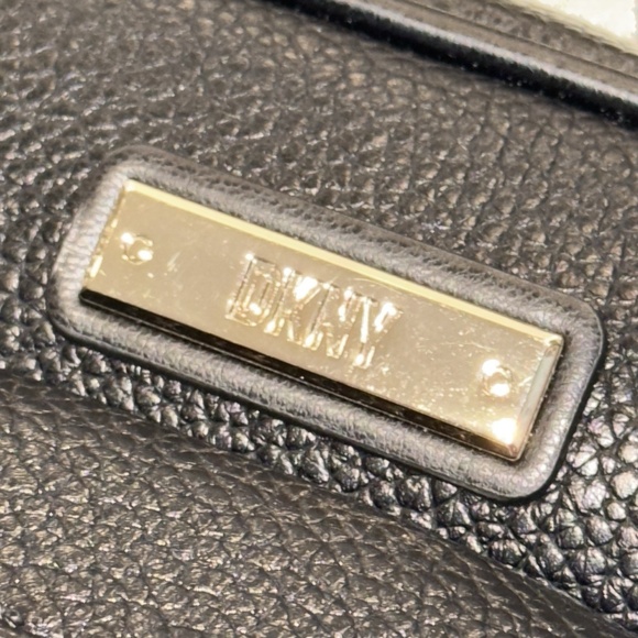 DKNY Zorie Sling Bag in Black R41AED77-BDG - Picture 7 of 16